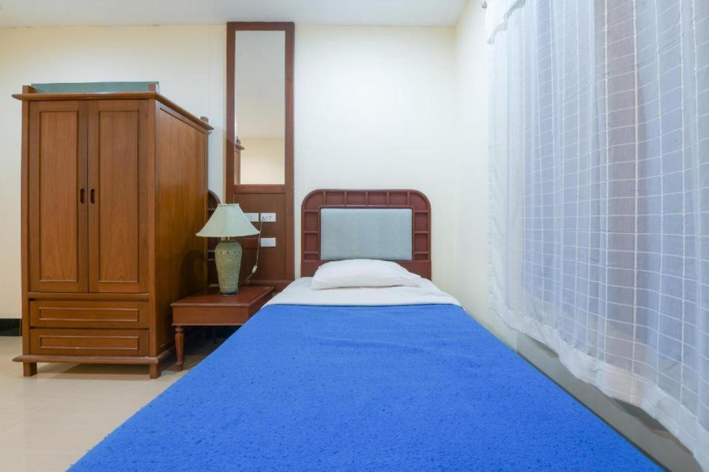 Hotel Oyo 324 Deedan 2*